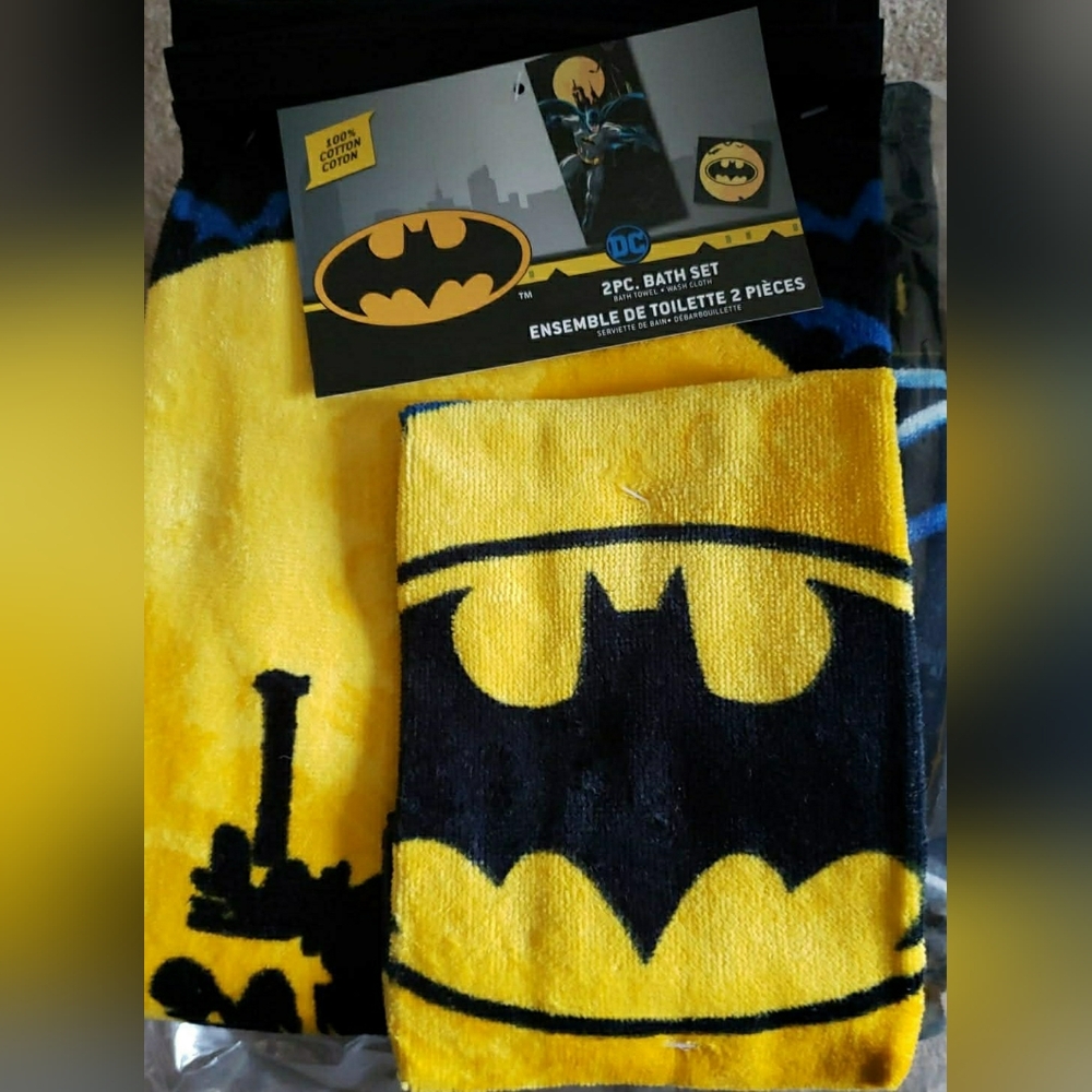 DC Batman Yellow and Black Towel Set